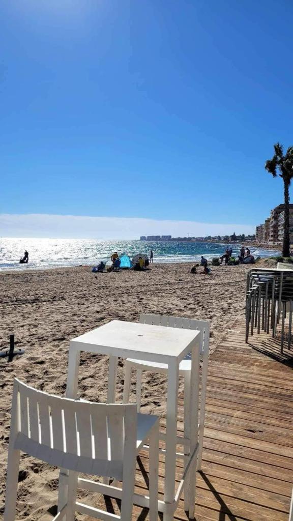Playa De Los Naufragos Cozy Apartment With Pool Торевиеха Екстериор снимка