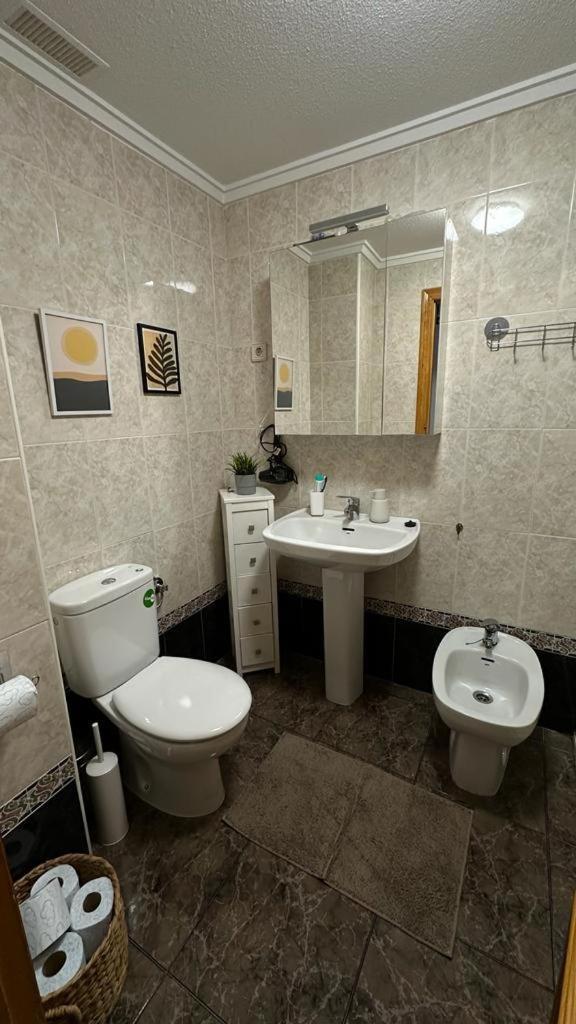 Playa De Los Naufragos Cozy Apartment With Pool Торевиеха Екстериор снимка