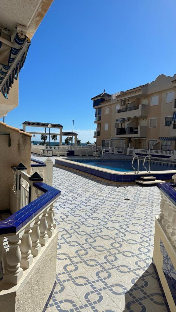 Playa De Los Naufragos Cozy Apartment With Pool Торевиеха Екстериор снимка